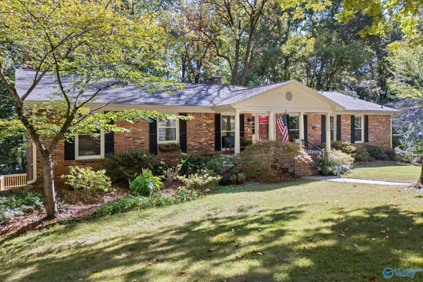 6815 JONES VALLEY DR SE, HUNTSVILLE, AL 35802 - Image 660b2ee73f878eb5db93200946320dab/2065748719