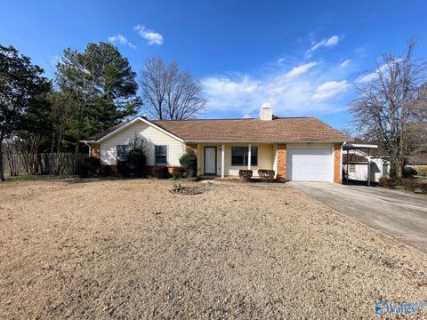 Homes For Rent - 1501 Westview Drive<br/> Huntsville, AL 35806