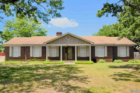 Homes For Sale - 2007 Jefferson Avenue<br/> Decatur, AL 35603