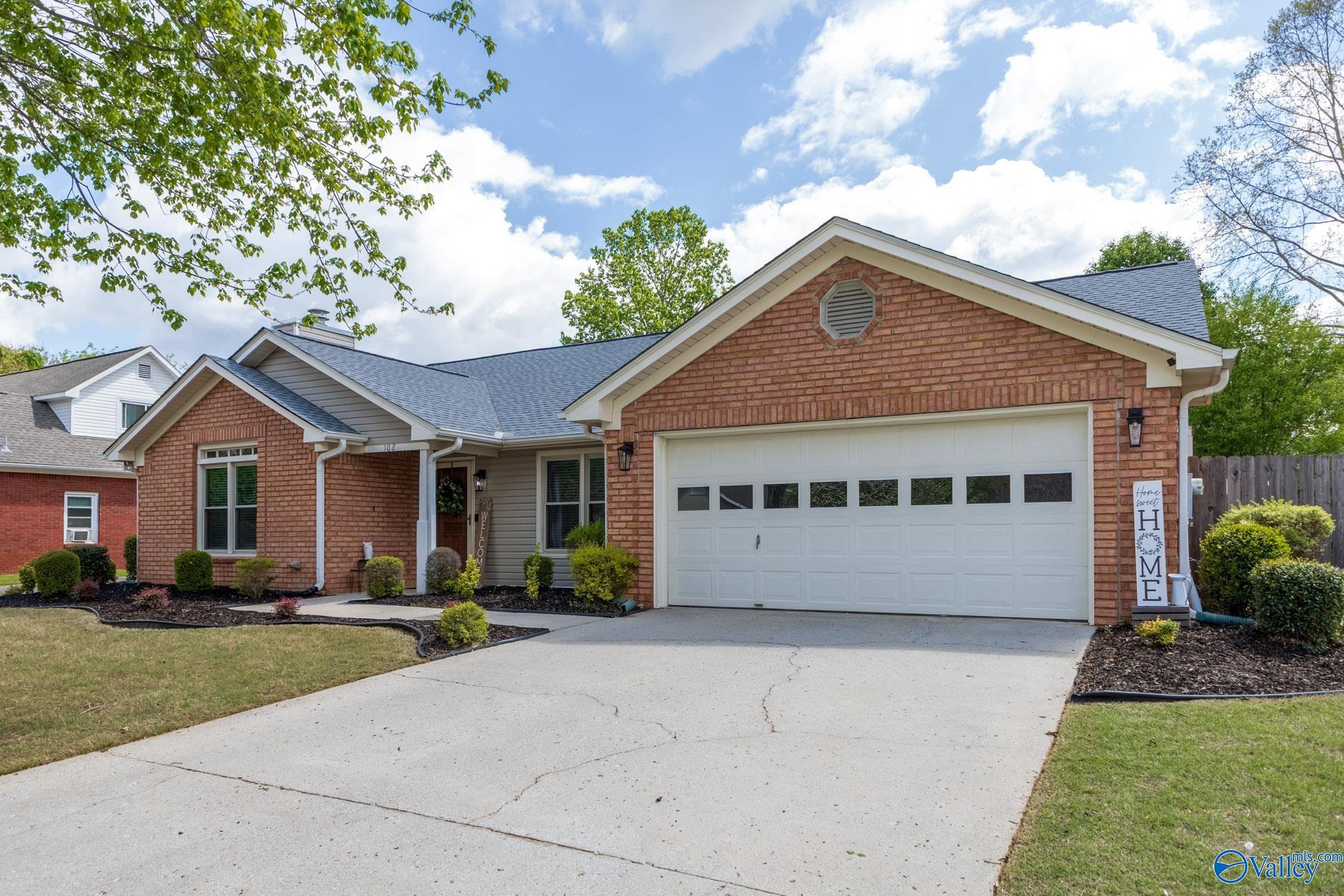 102 N Interlaken Drive, Madison, Alabama image 2