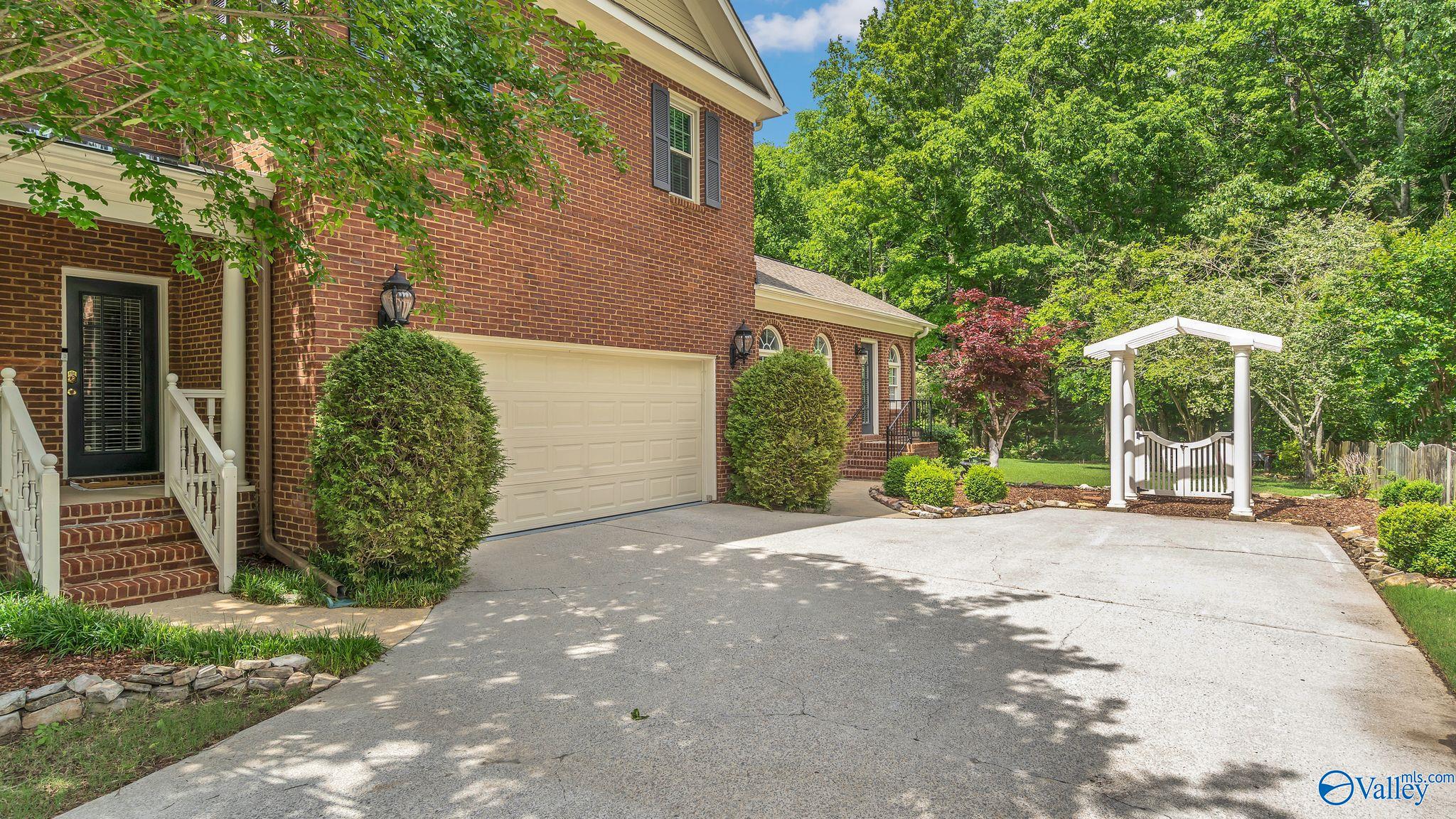 310 Broad Armstrong Drive, Brownsboro, Alabama image 48