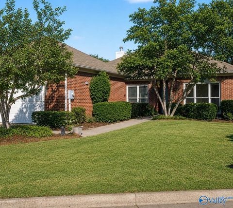 Homes For Sale - 10031 Meredith Lane<br/> Huntsville, AL 35803