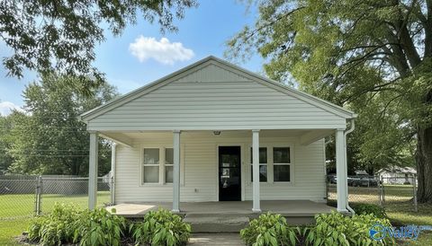 Homes For Sale - 1206 SW Ackers Street<br/> Cullman, AL 35055