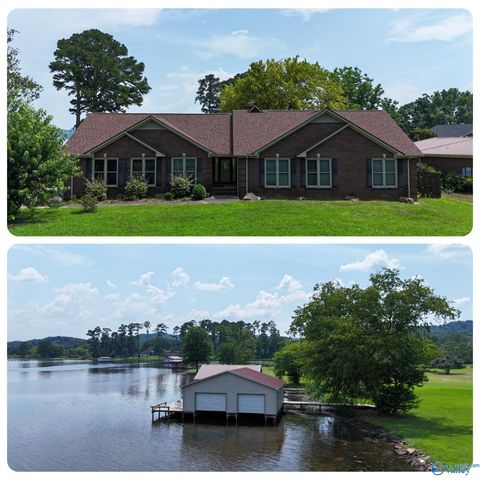 Homes For Sale - 245 Oak Place Drive<br/> Guntersville, AL 35976