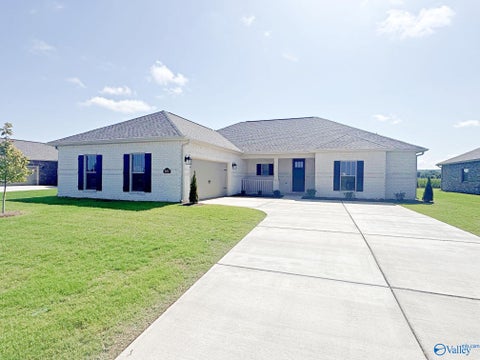 Homes For Sale - 1065 Maplehurst Street<br/> Decatur, AL 35603