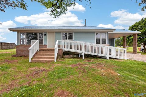 Photo of 705 Emogene Street, Moulton, AL 35650 (MLS # 21917009)