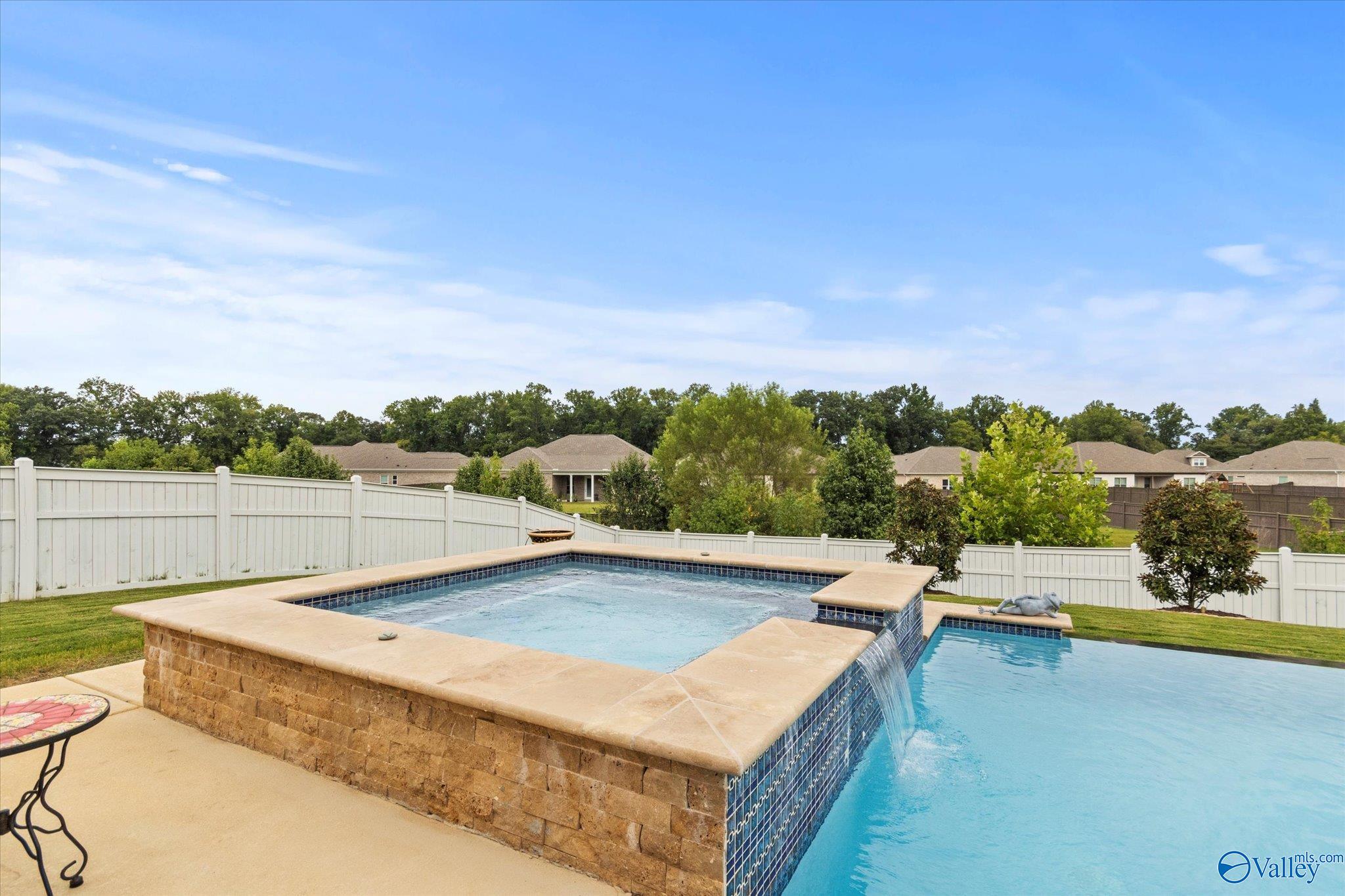 Madison, Alabama, 35757, United States, 4 Bedrooms Bedrooms, ,5 BathroomsBathrooms,Residential,Pending,2041569