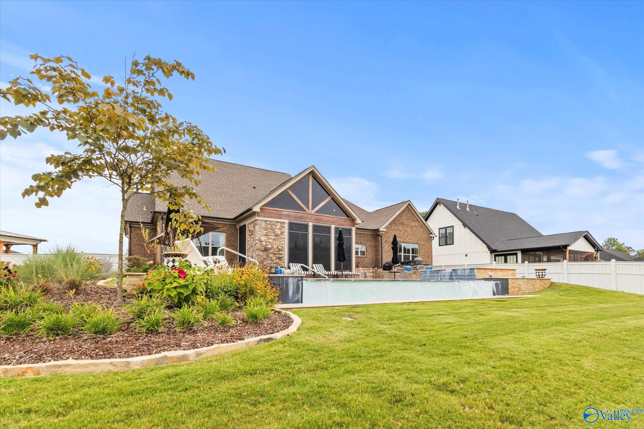 Madison, Alabama, 35757, United States, 4 Bedrooms Bedrooms, ,5 BathroomsBathrooms,Residential,Pending,2041569