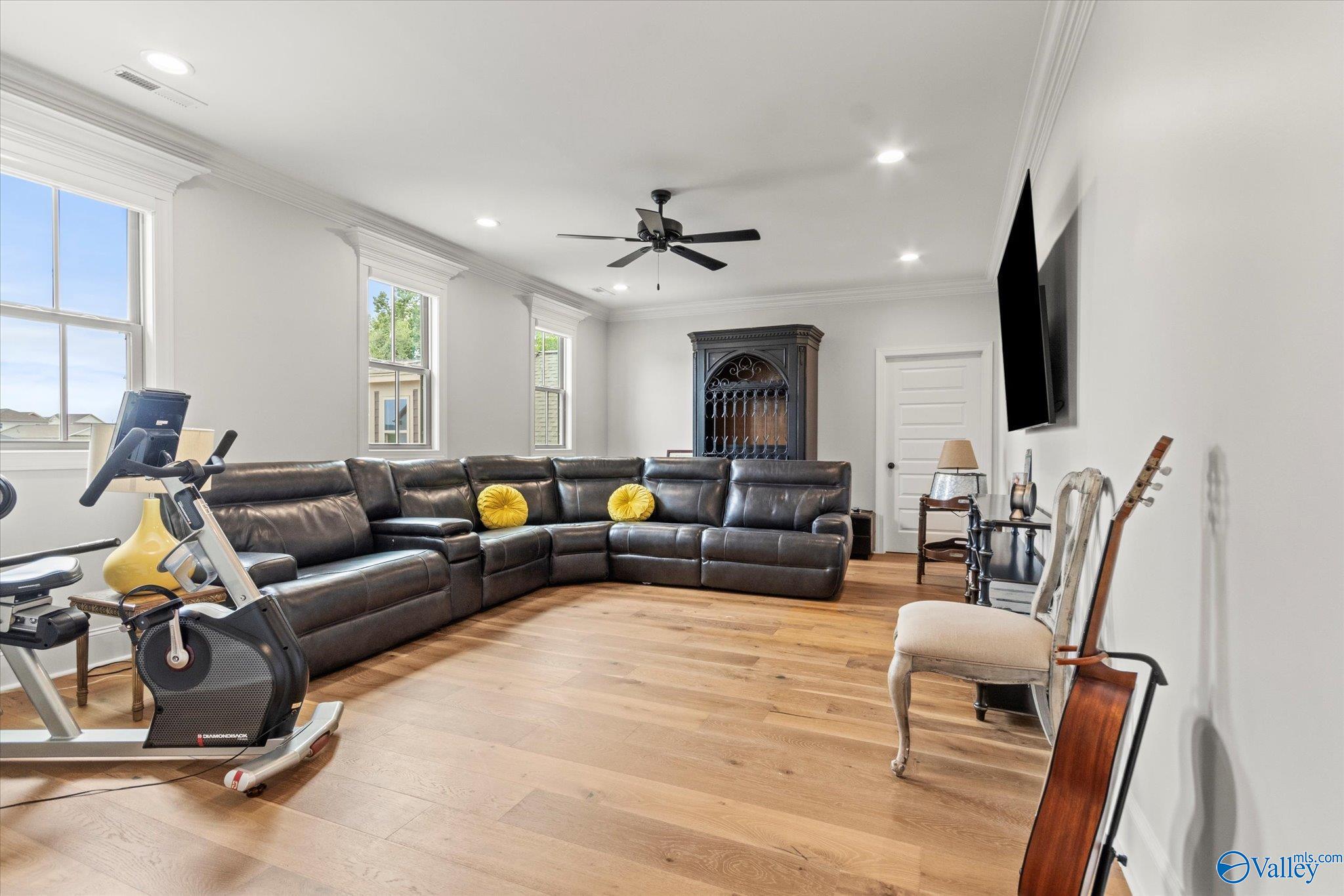 Madison, Alabama, 35757, United States, 4 Bedrooms Bedrooms, ,5 BathroomsBathrooms,Residential,Pending,2041569