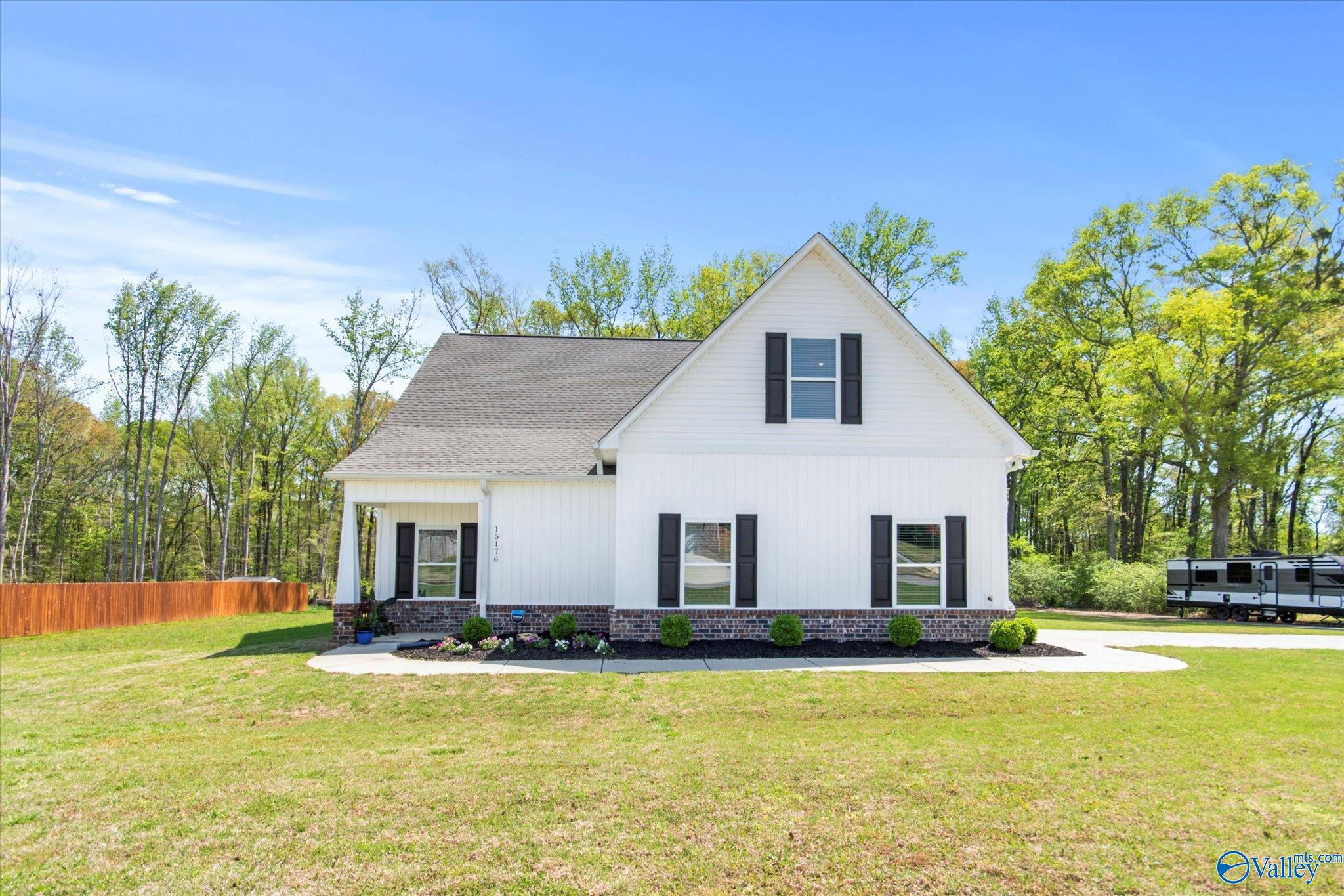 15176 Blendor Crooks Dr, Athens, Alabama image 3