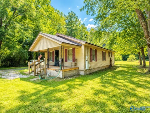 Homes For Sale - 1915 Eastside Drive<br/> Gadsden, AL 35904
