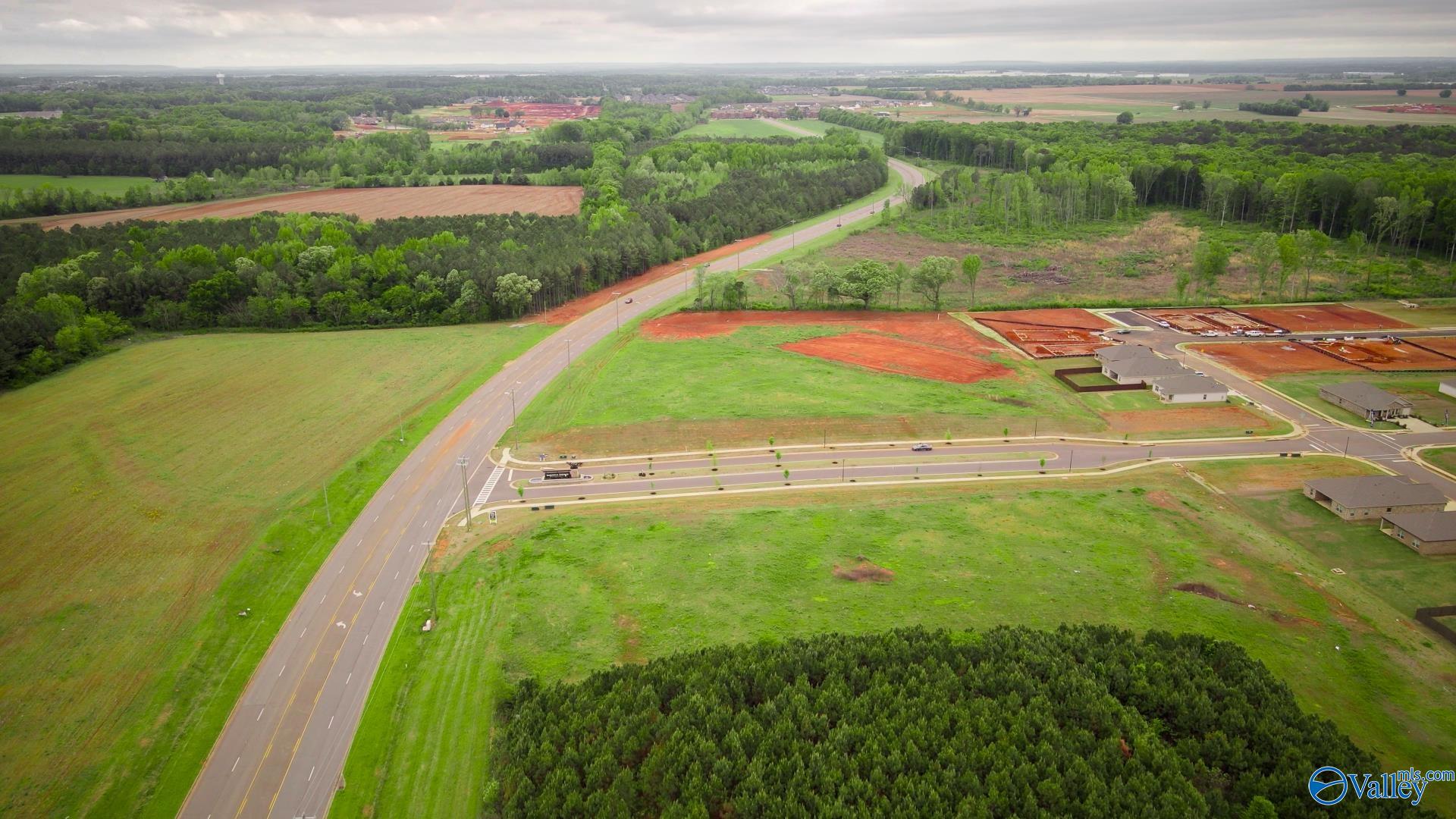 17 Acres Highway 72