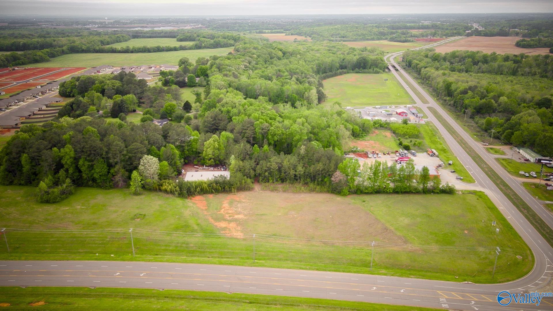 17 Acres Highway 72