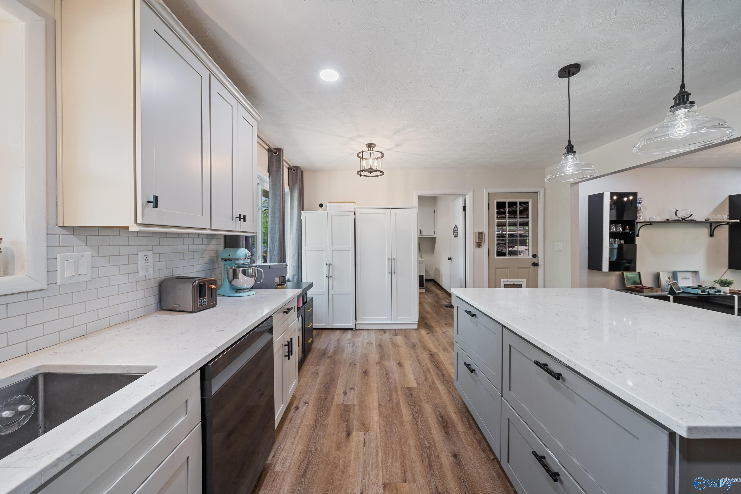 2319 Bonniedale Lane, Hartselle, Alabama image 13