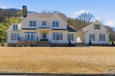 Photo of 101 Lake Creek Drive, Guntersville, AL 35976 (MLS # 21912864)