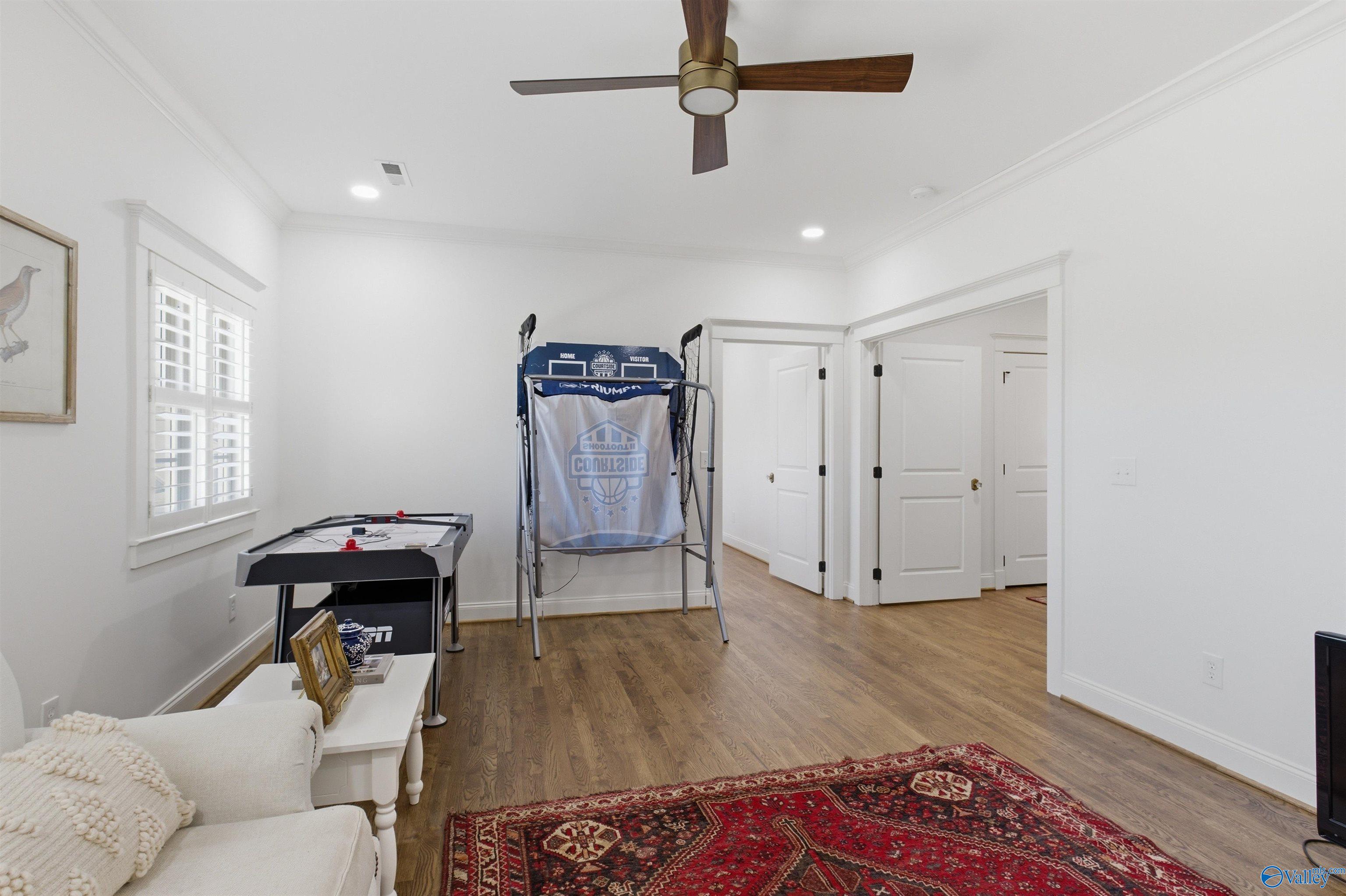 Guntersville, Alabama, 35976, United States, 4 Bedrooms Bedrooms, ,7 BathroomsBathrooms,Residential,Active,2028230