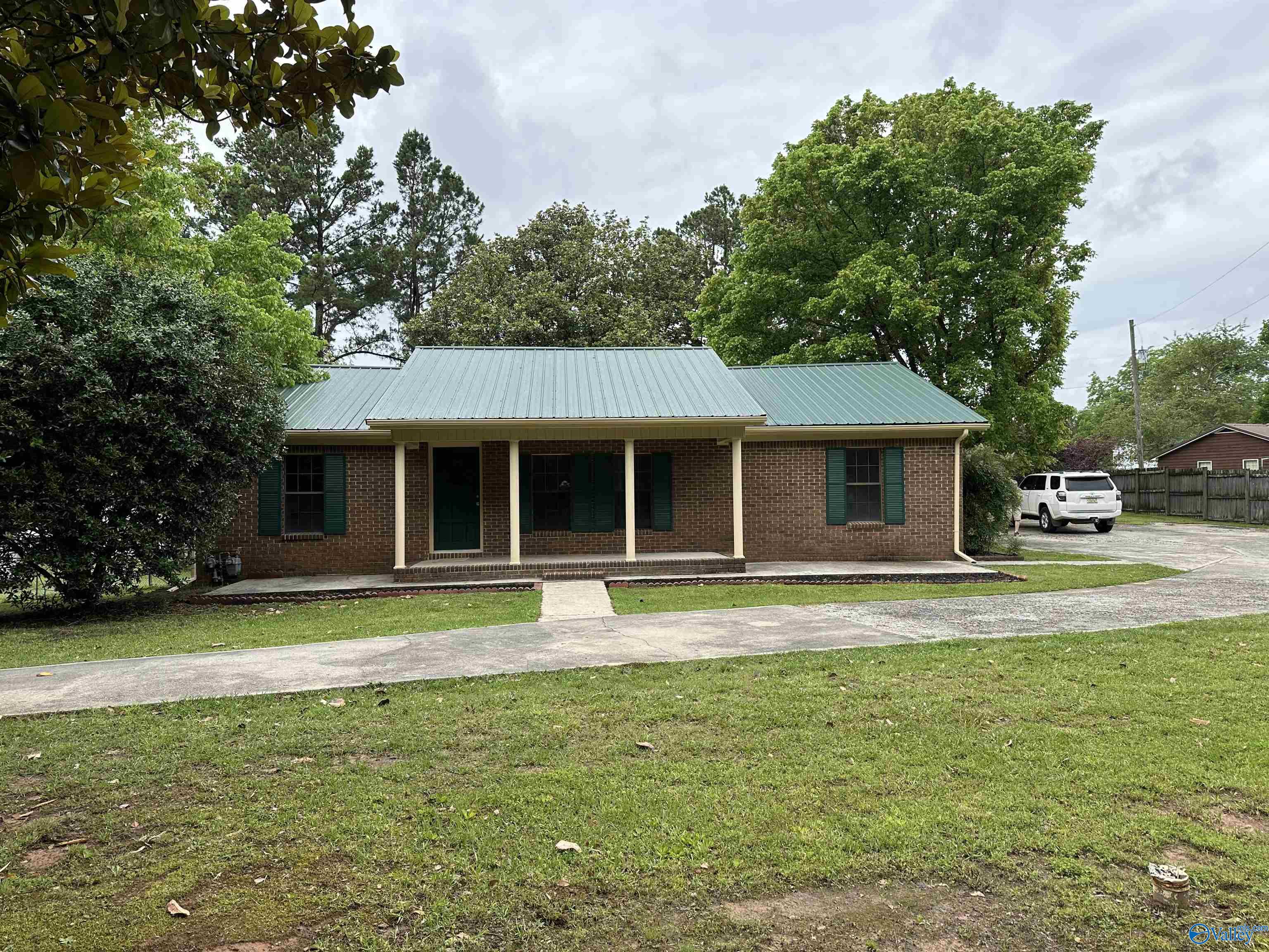 24351 Alabama Highway 33, Courtland, Alabama image 3