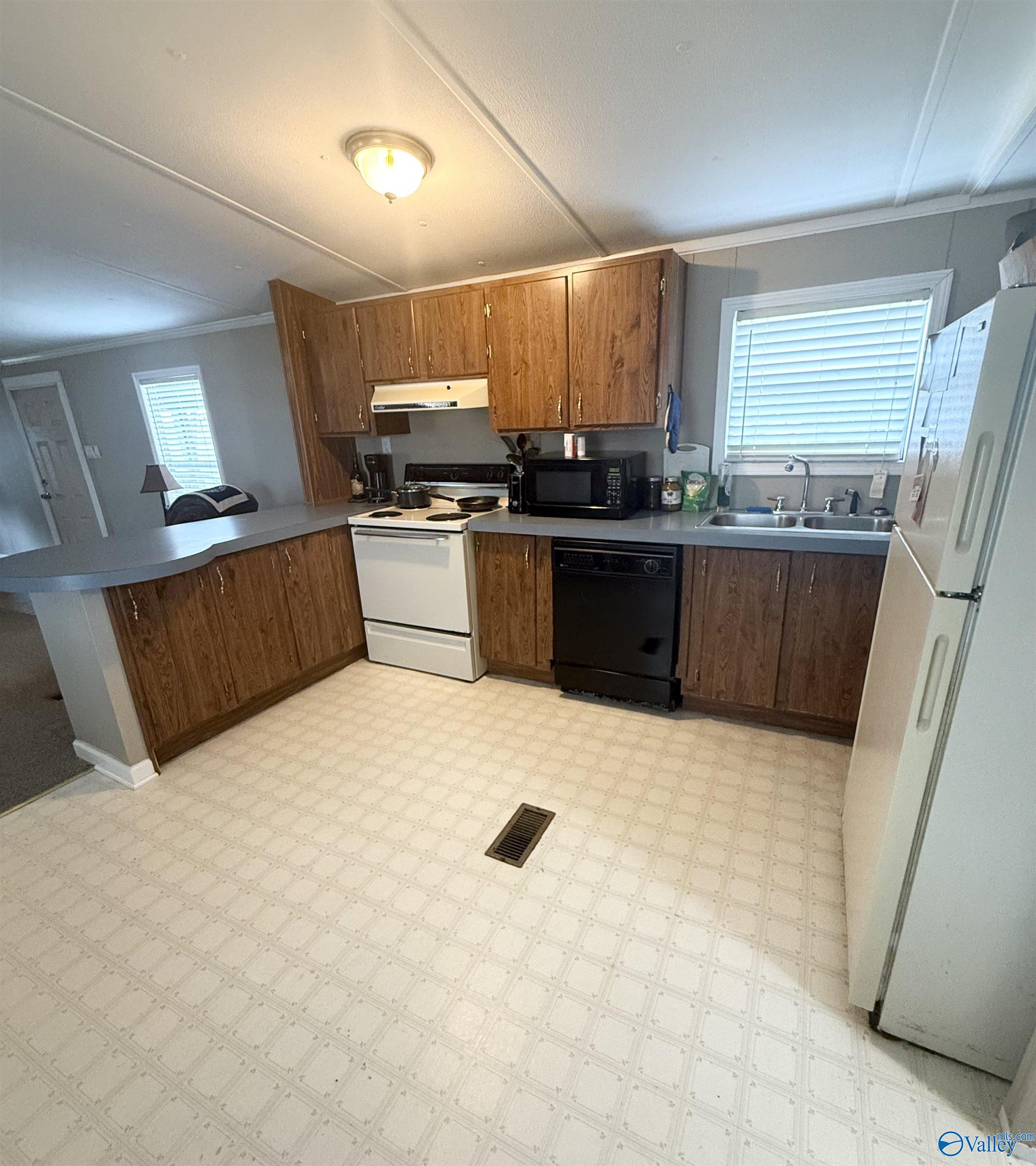 844 County Road 386, Albertville, Alabama image 3