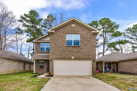 Photo of 171 Sedgewick Drive, Owens Cross Roads, AL 35763 (MLS # 21911540)