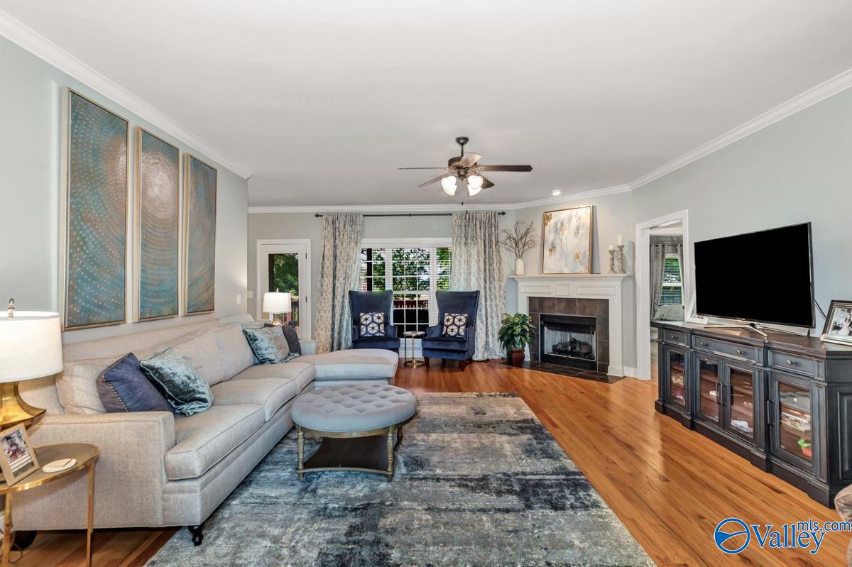 230 Bishop Farm Way NW