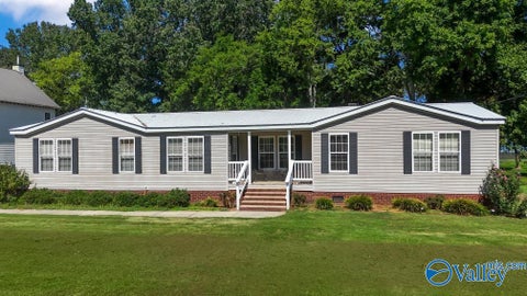 Mobile Home For Sale - 276 Star Point Road<br/> Marshall County, Guntersville, AL 35976