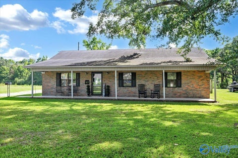 Homes For Sale - 3160 Huckaby Bridge Road<br/> Hartselle, AL 35640