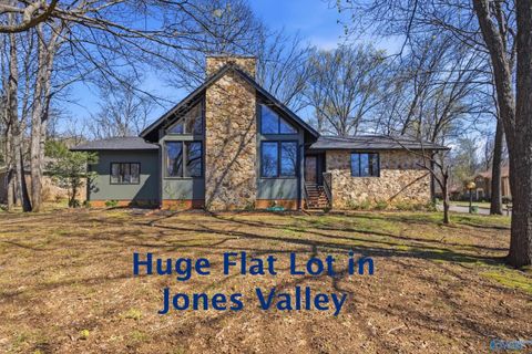 Photo of 7705 Foxfire Drive SE, Huntsville, AL 35802 (MLS # 21912847)