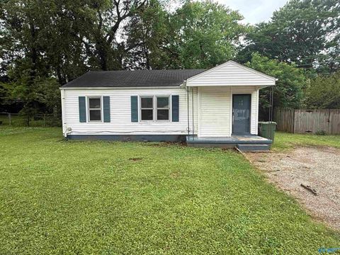 Homes For Rent - 609 10th Street<br/> Huntsville, AL 35805