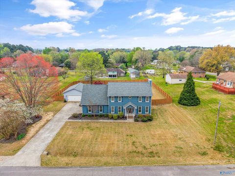 Homes For Sale - 102 Real Road<br/> Harvest, AL 35749