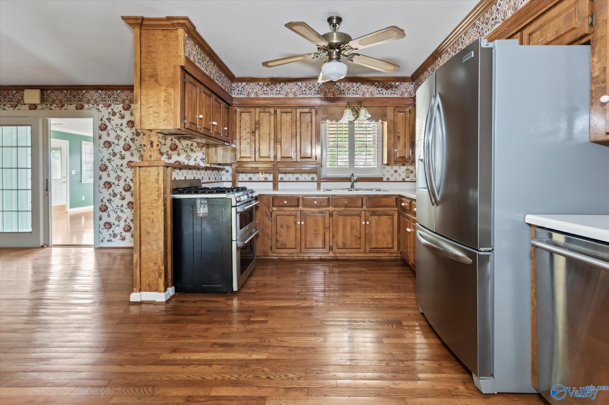 411 Peach Avenue, Albertville, Alabama image 5
