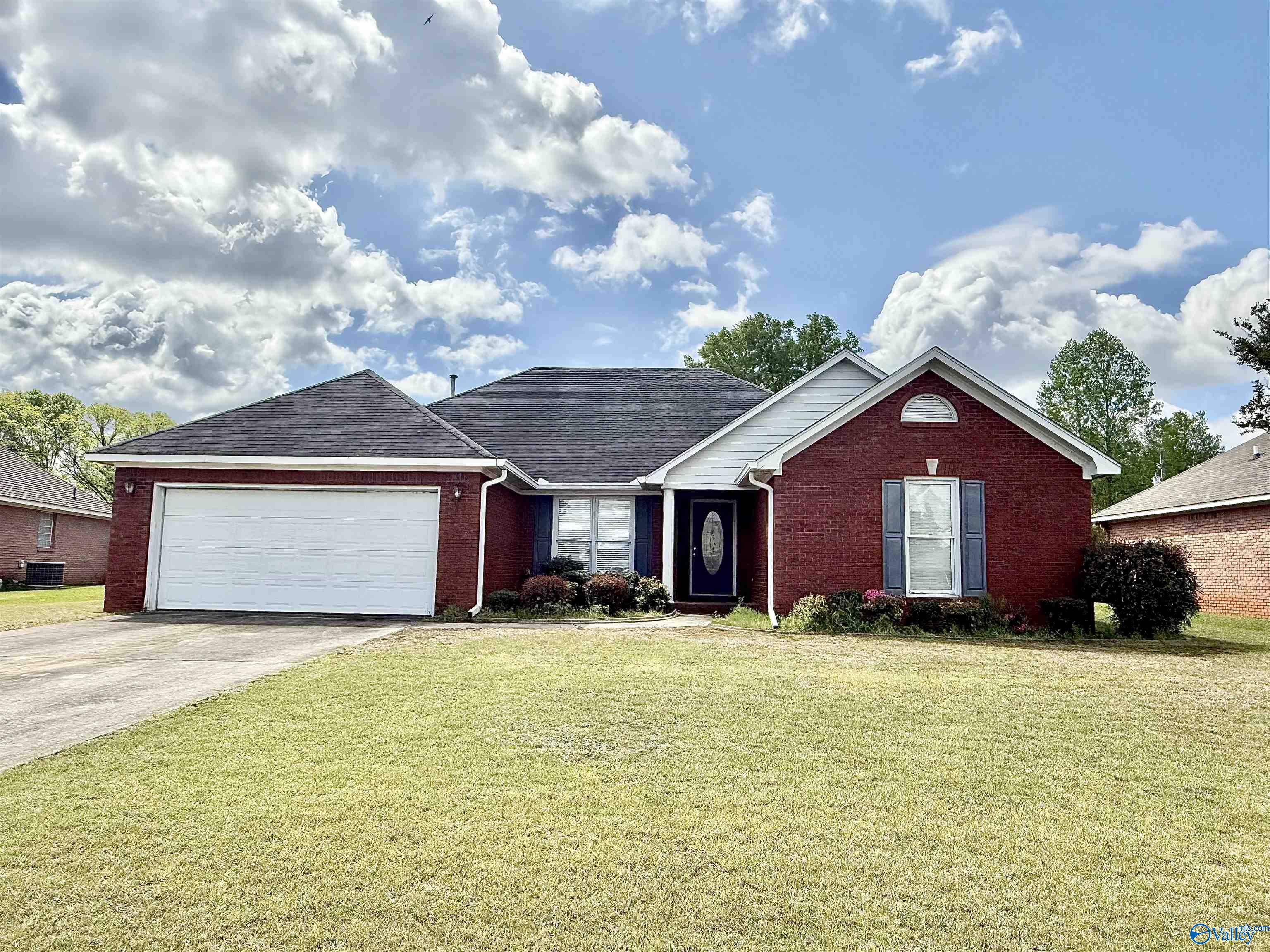 1138 London Place, Decatur, Alabama image 1