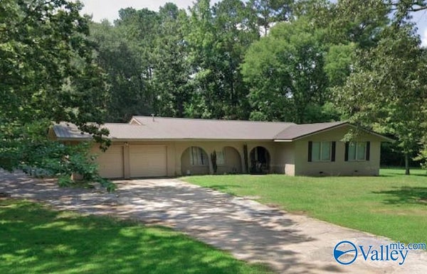 408 W AIR DEPOT RD, GLENCOE, AL 35905 - Image 6a1a75f0322b7aecde1a6ce61adbc2c3/3318976172