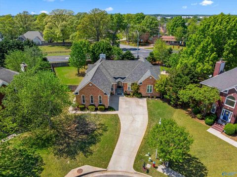 Homes For Sale - 108 Pebble Court<br/> Madison, AL 35758