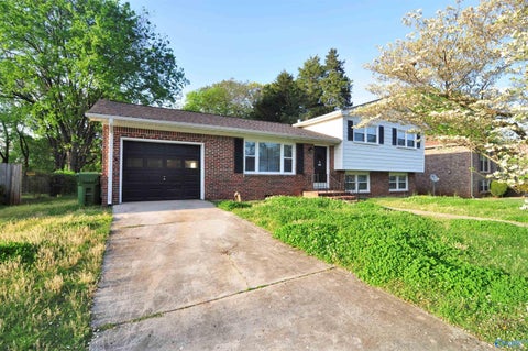 Homes For Rent - 2816 Broadview Drive<br/> Madison County, Huntsville, AL 35810