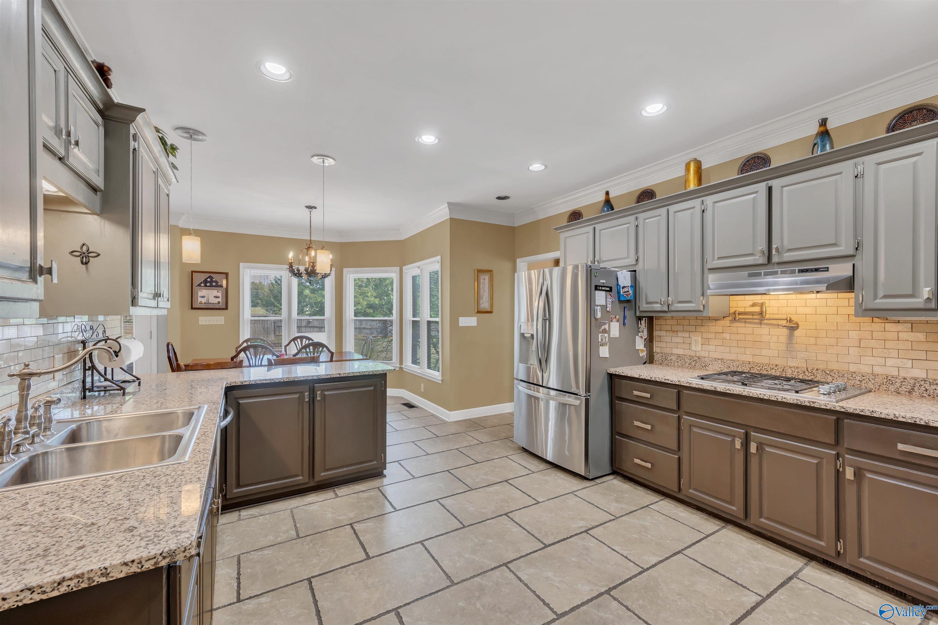 9176 Turtle Point Drive, Killen, Alabama image 14