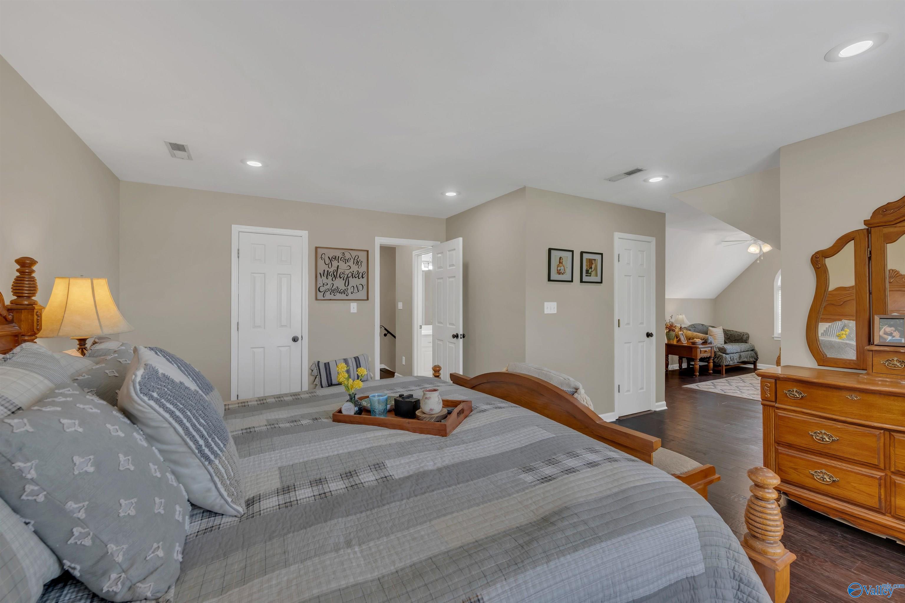 9176 Turtle Point Drive, Killen, Alabama image 35