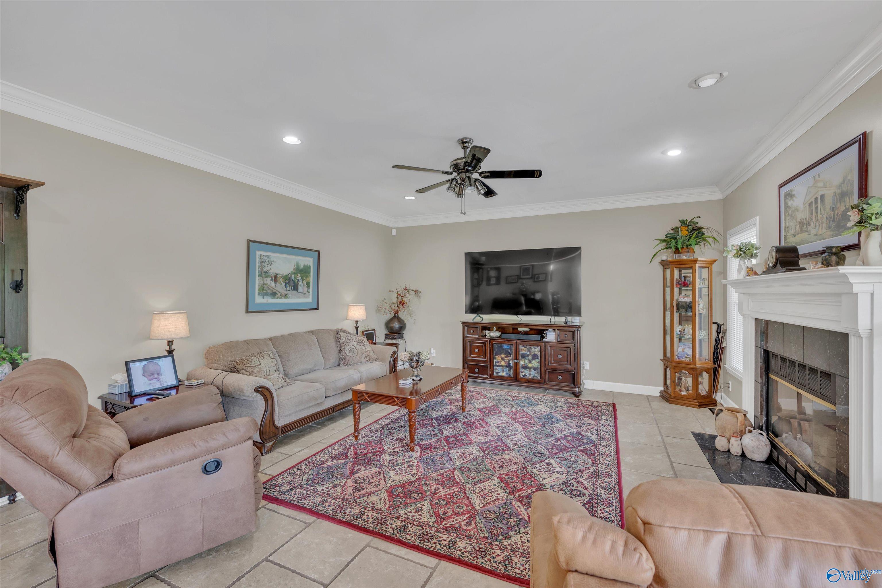 9176 Turtle Point Drive, Killen, Alabama image 17