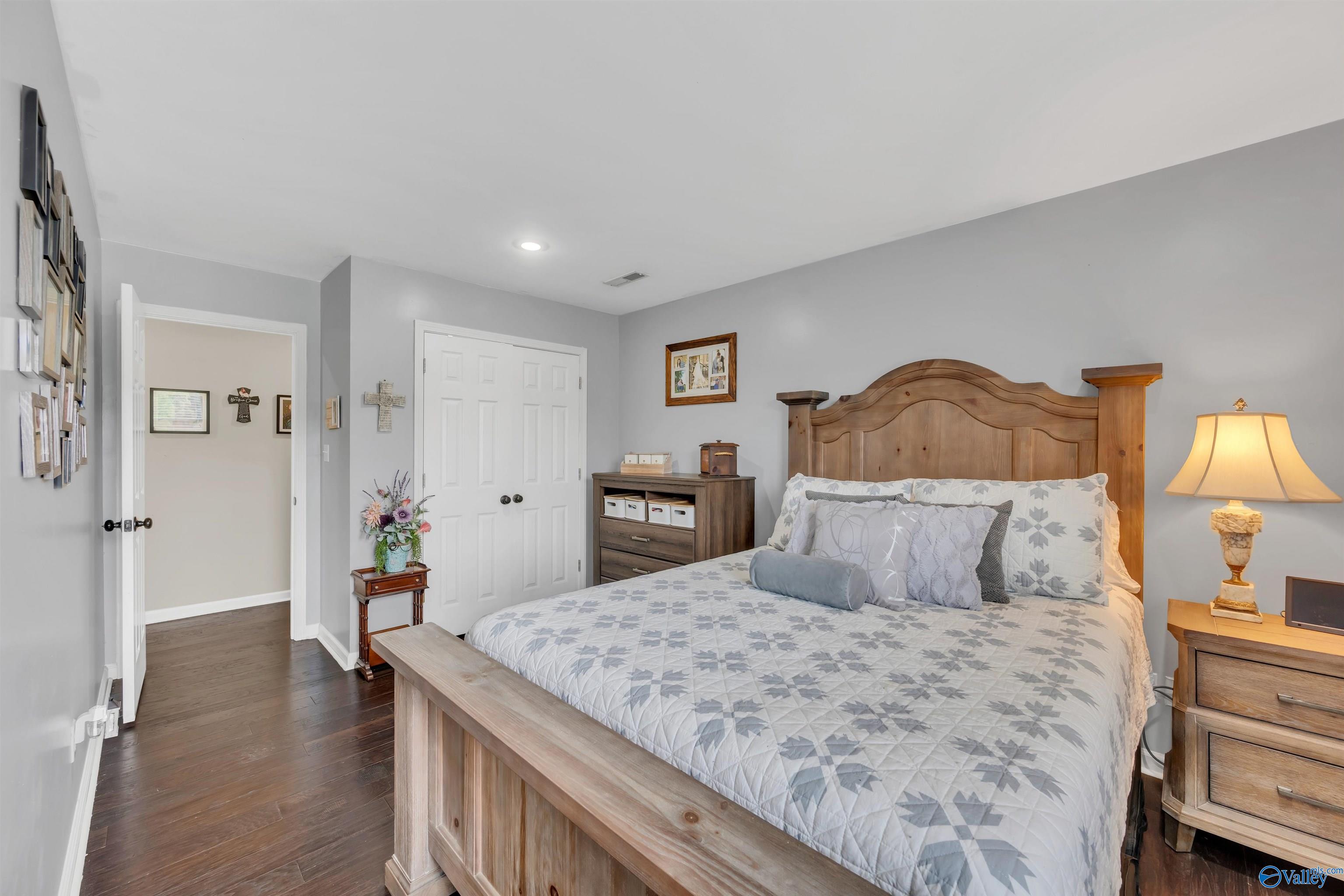 9176 Turtle Point Drive, Killen, Alabama image 30