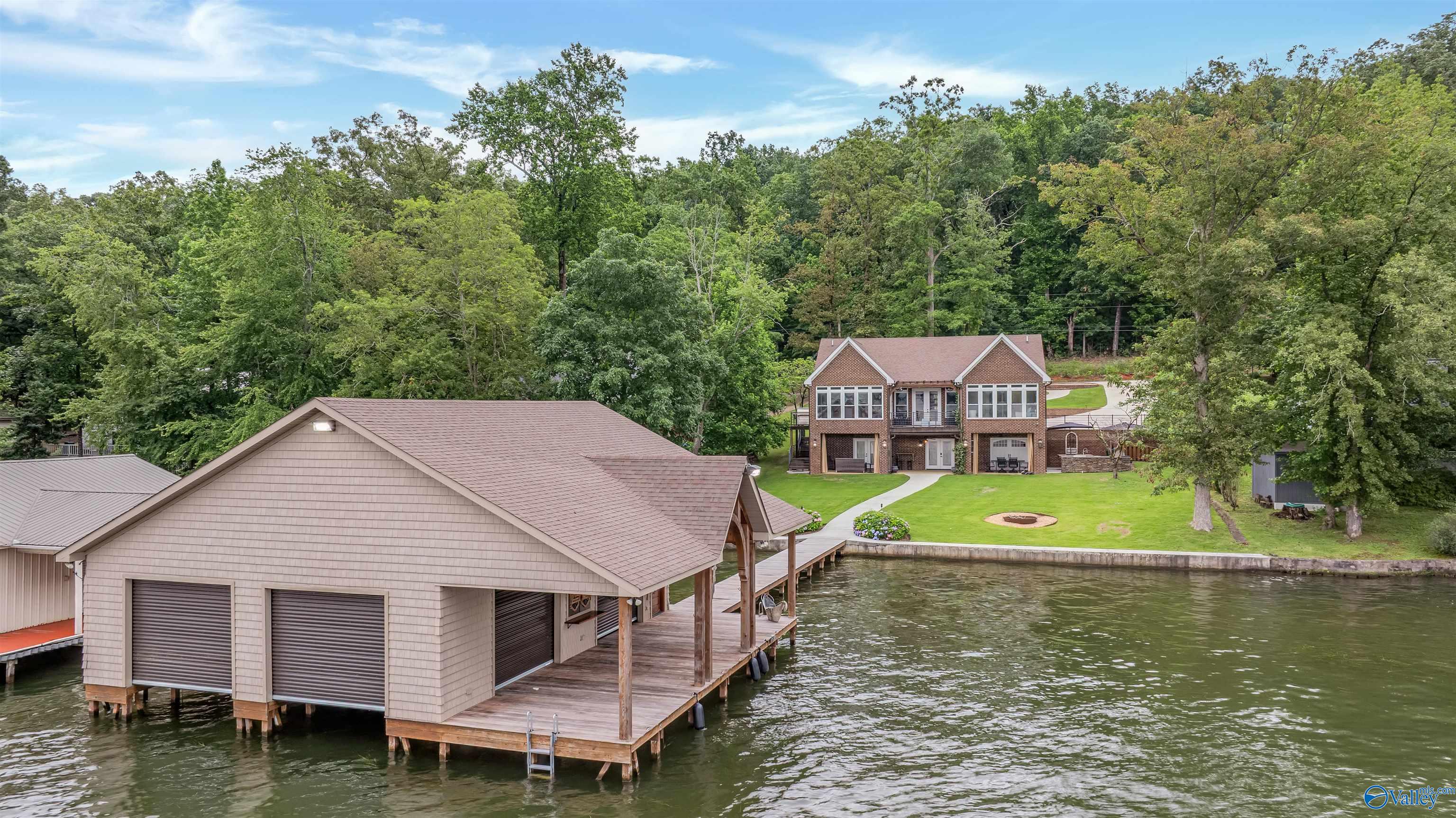 562 Skyline Shores Drive, Scottsboro, Alabama image 9