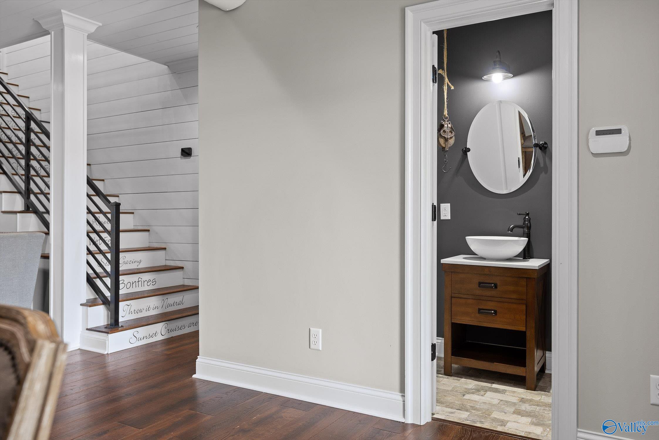 562 Skyline Shores Drive, Scottsboro, Alabama image 32