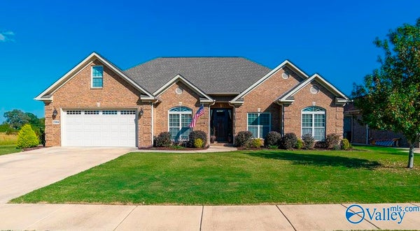 2104 QUEENSTON LOOP SW, DECATUR, AL 35603 - Image 6bf0edf66bf4cc55d4bf5e1b5c375f04/559677556