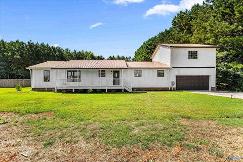 Homes For Sale - 400 Will Raby Road<br/> Toney, AL 35773