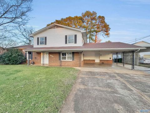 Photo of 9033 Craigmont Road SW, Huntsville, AL 35802 (MLS # 21905283)