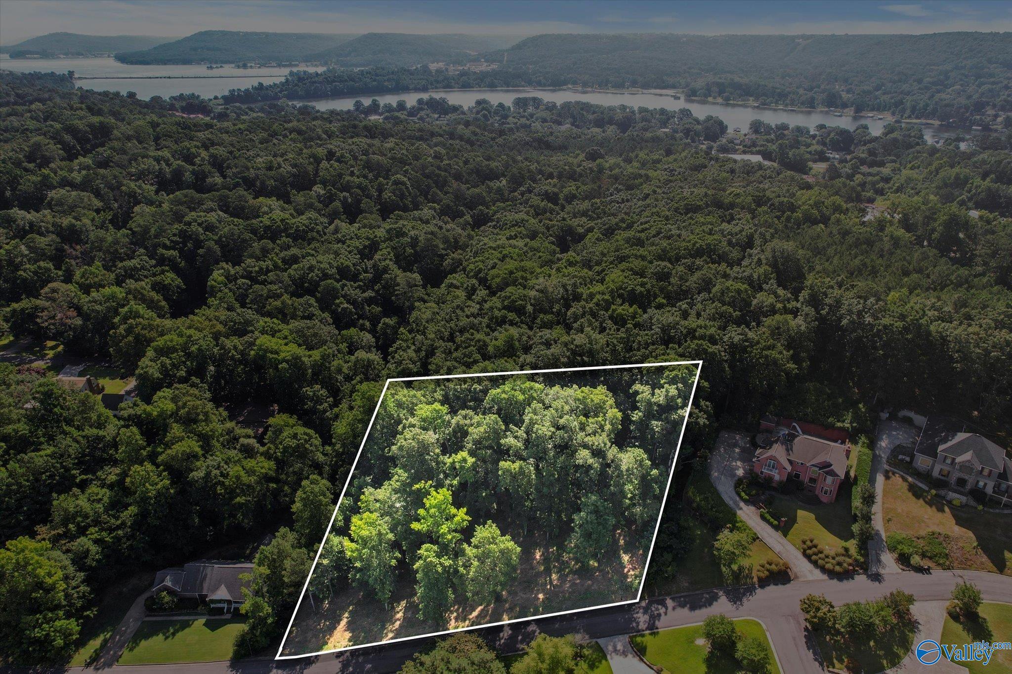 Lot 27 & 28 Hualapai Lane, Guntersville, Alabama image 3