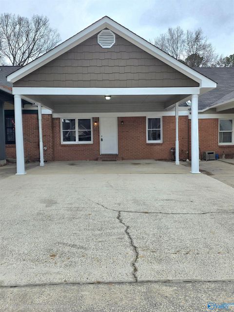 Townhouse For Sale - 407 Pine Street<br/> Morgan County, Hartselle, AL 35640