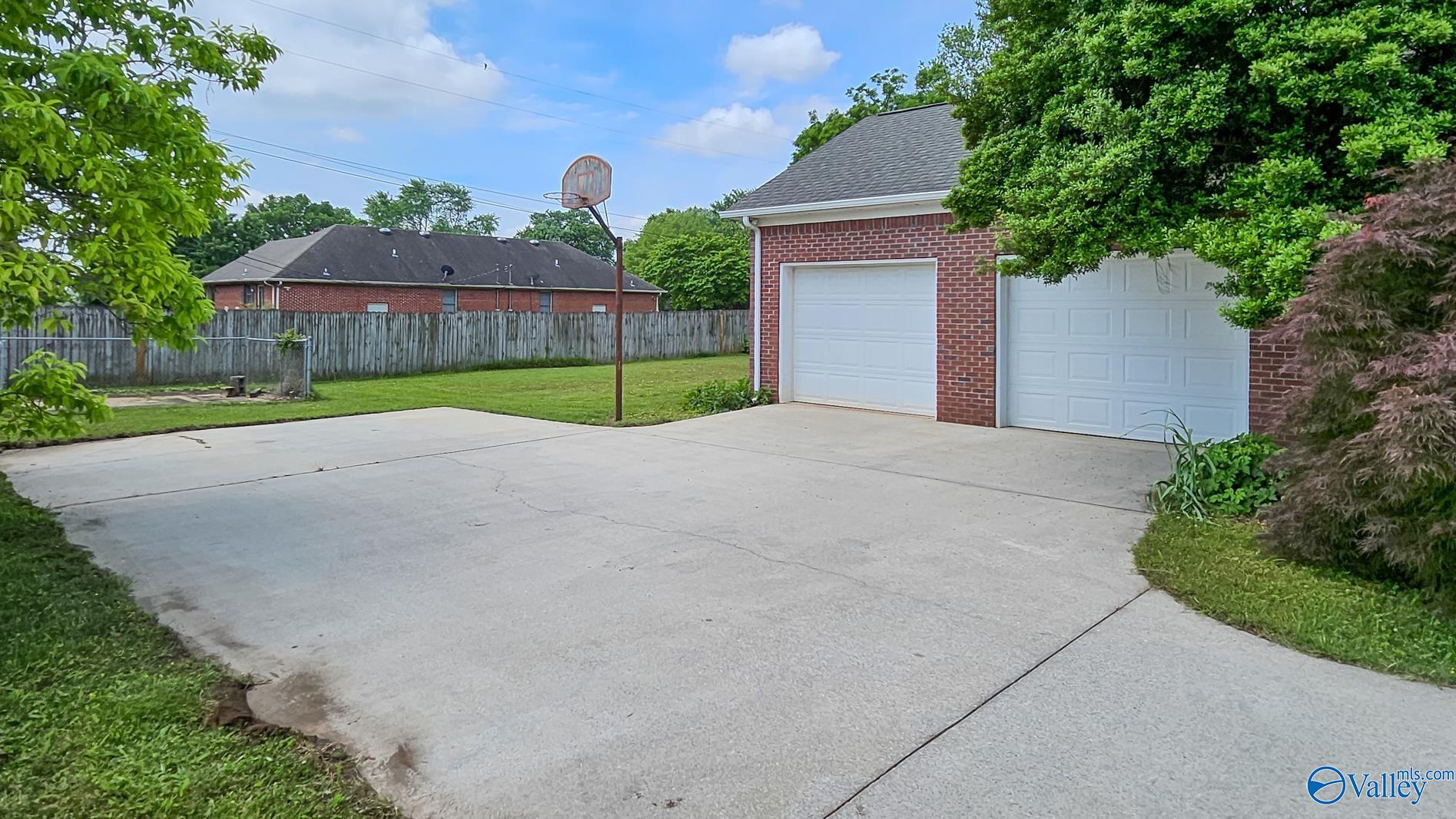 1108 Winston Drive, Athens, Alabama image 26