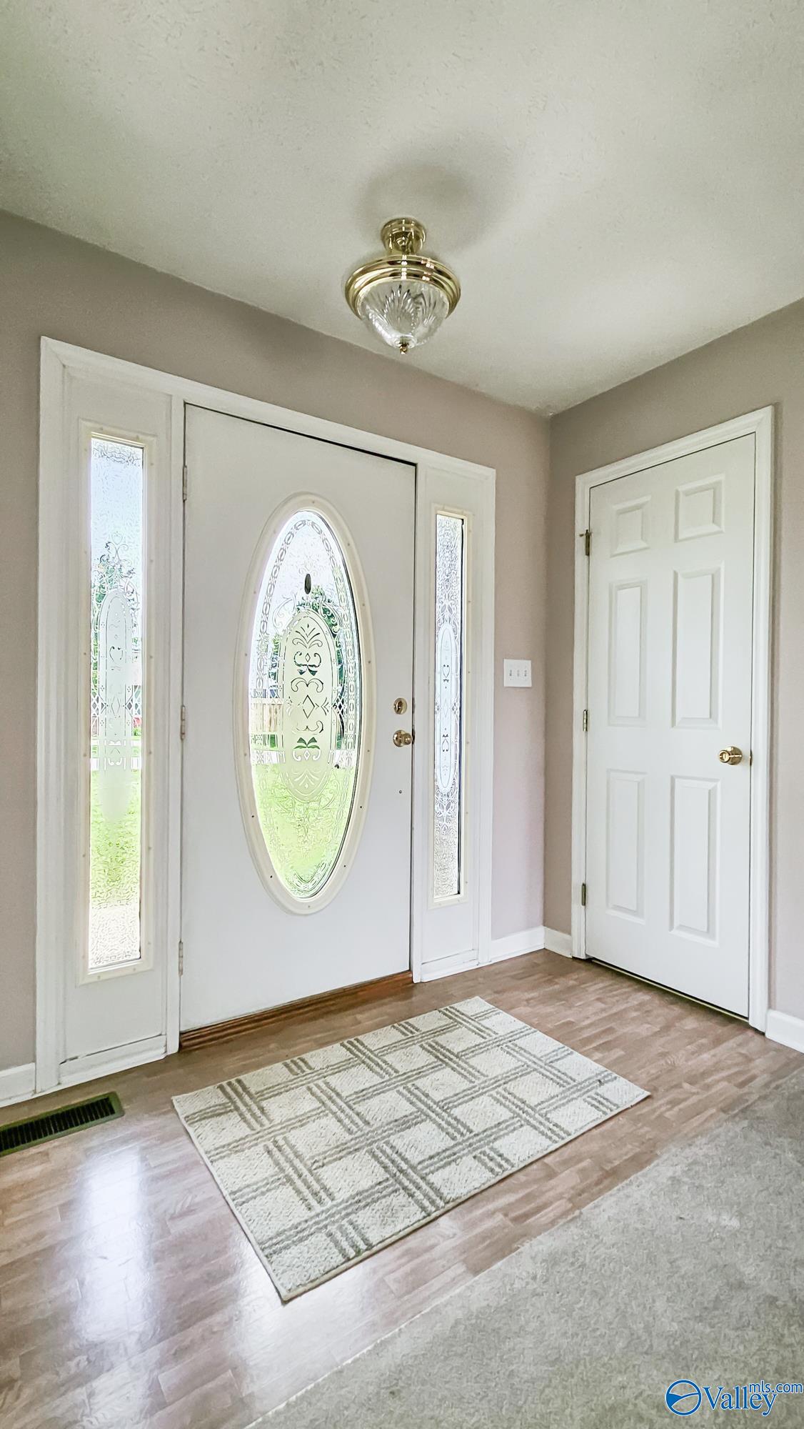 1108 Winston Drive, Athens, Alabama image 6