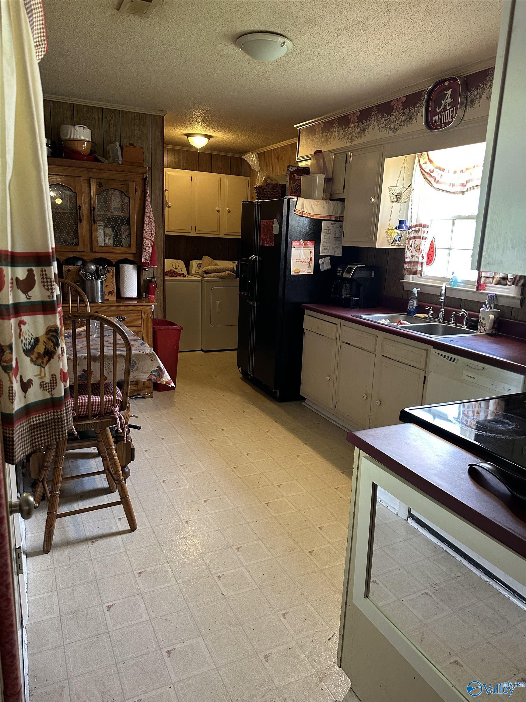 1212 Twin Lake Circle, Hartselle, Alabama image 9
