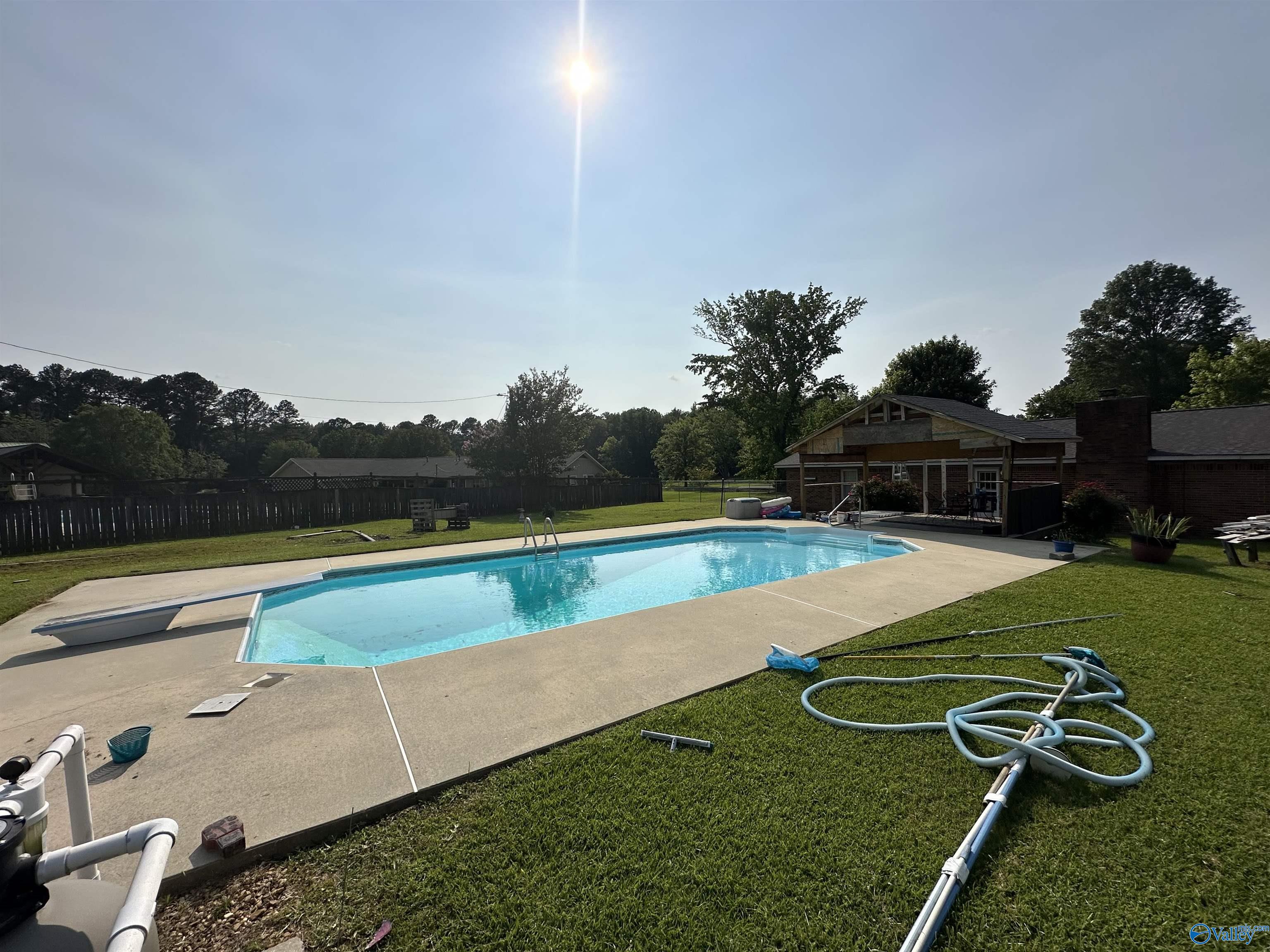 1212 Twin Lake Circle, Hartselle, Alabama image 4