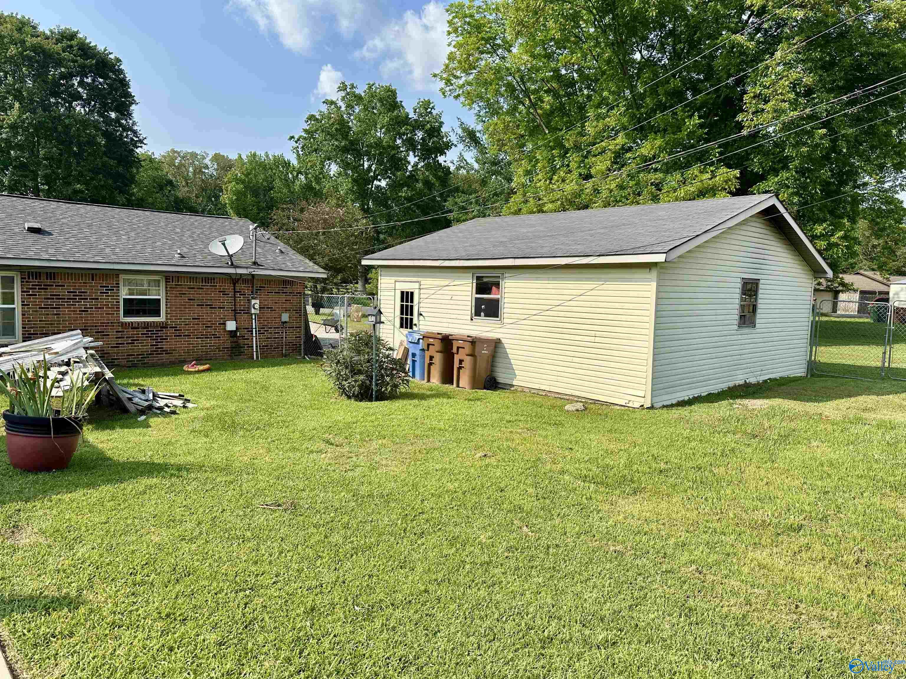 1212 Twin Lake Circle, Hartselle, Alabama image 6
